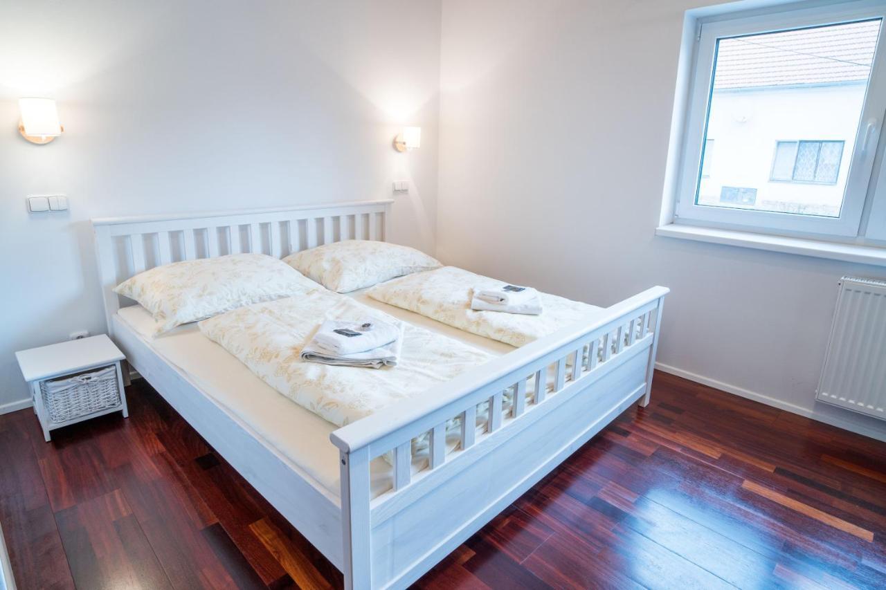 Apartmany Habanska, Cely Dum Pouzdrany Екстер'єр фото