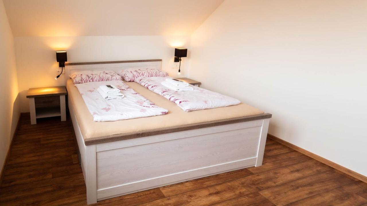Apartmany Habanska, Cely Dum Pouzdrany Екстер'єр фото